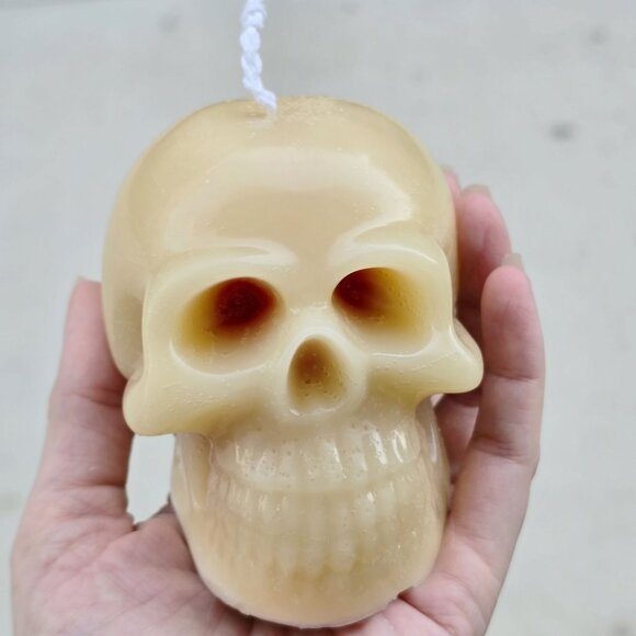 Handmade ✦ Bleeding Skull Candle ✦ Vanilla Cherry Cheesecake Soy Wax Gothic - Picture 14 of 14